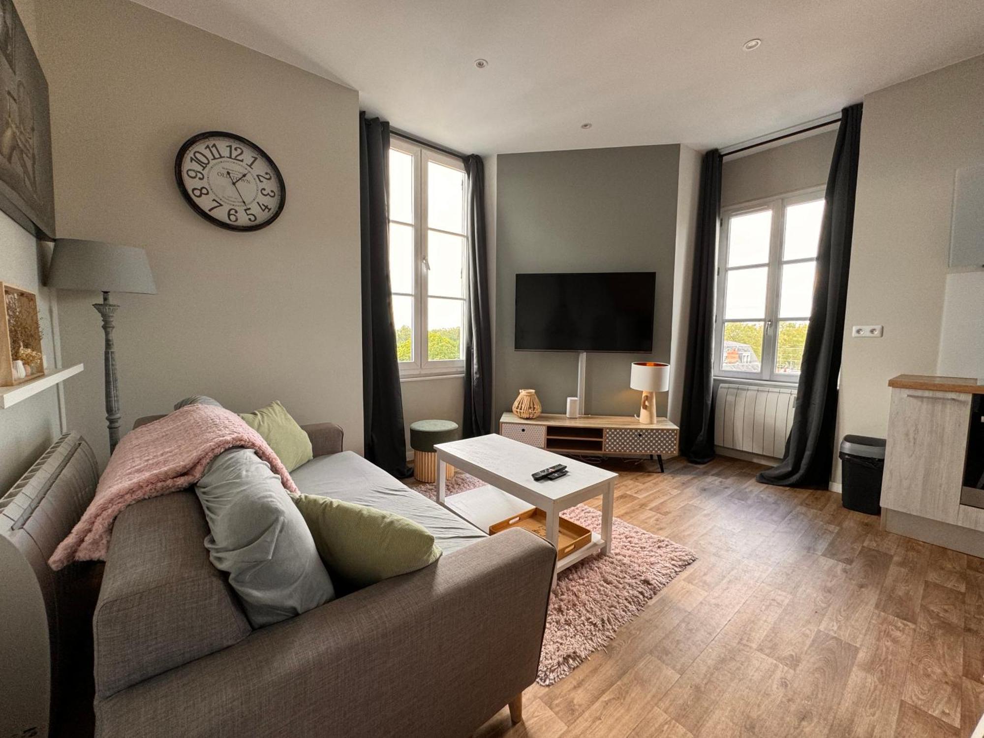 Duplex - Place De Parking Prive Leilighet Orléans Eksteriør bilde